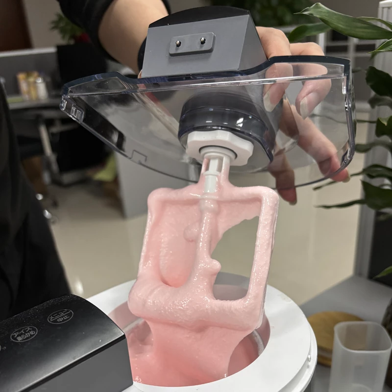 Making Cola Slush and Ice Cream with an Automat... Making Cola Slush and Ice Cream with an Automat...